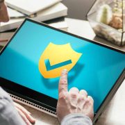 بررسی نقش آنتی‌ویروس در افزایش امنیت سایبری کاربران خانگی و سازمانی!