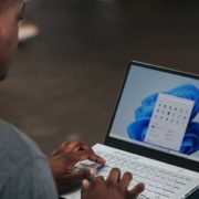 آیا ویندوز 10 یا 11 به نرم‌افزار آنتی‌ویروس نیاز دارد؟